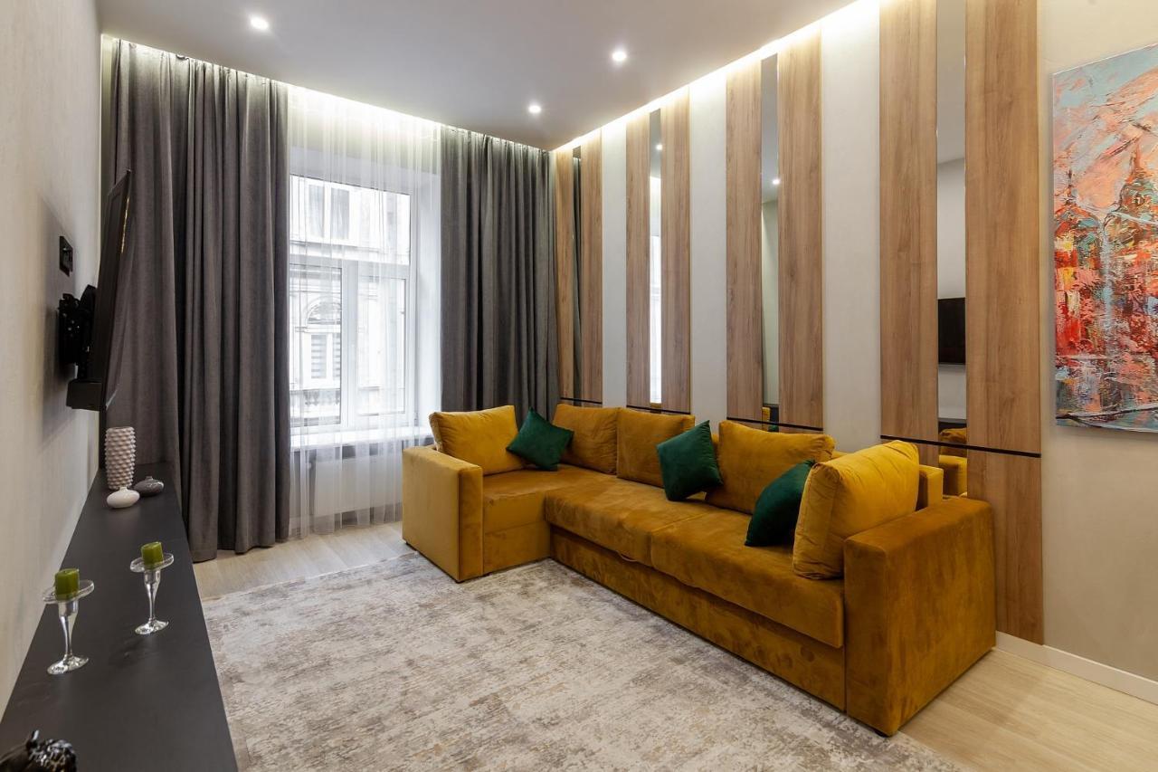Royal Apartament On Voloshyna 2 إلفيف المظهر الخارجي الصورة