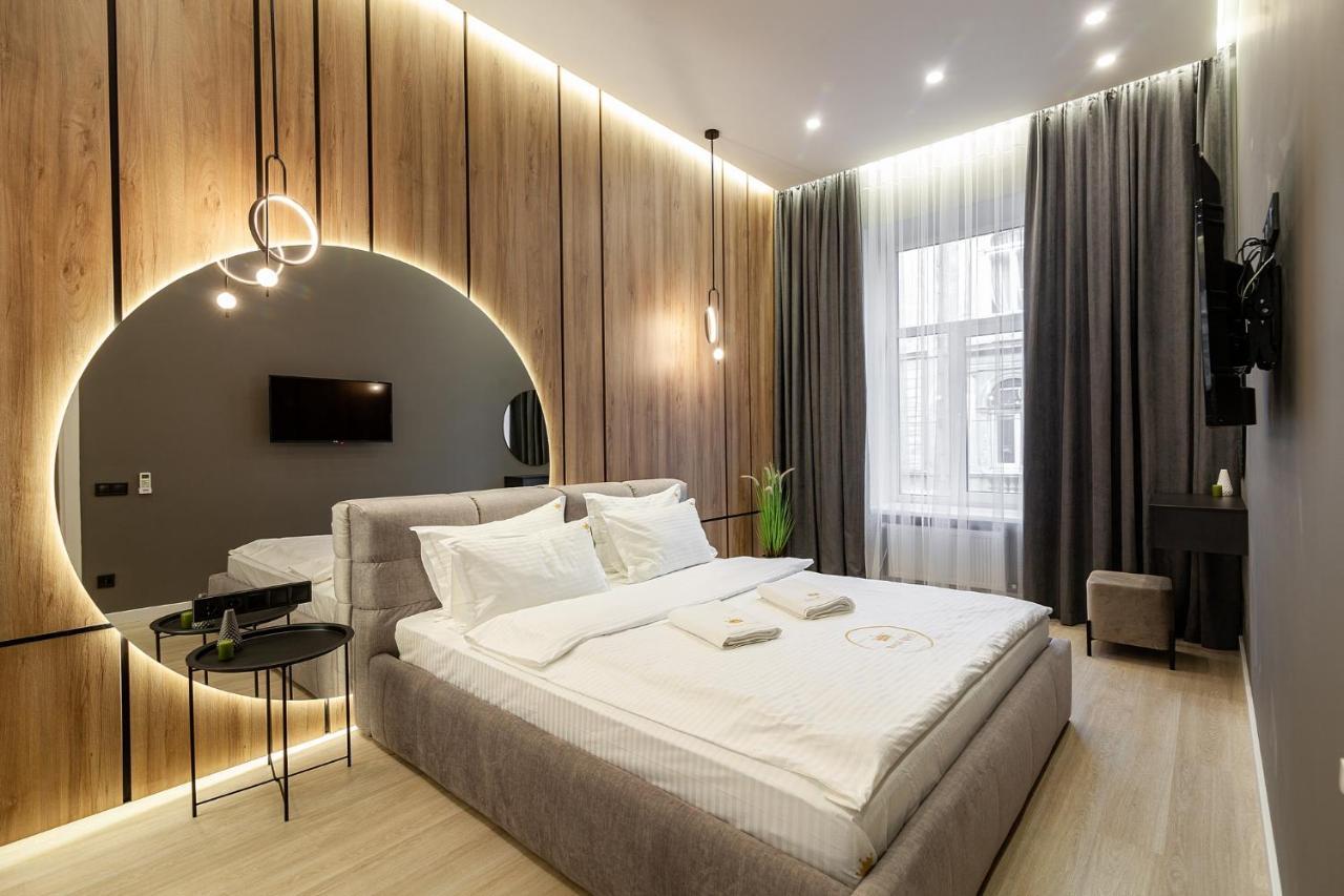 Royal Apartament On Voloshyna 2 إلفيف المظهر الخارجي الصورة